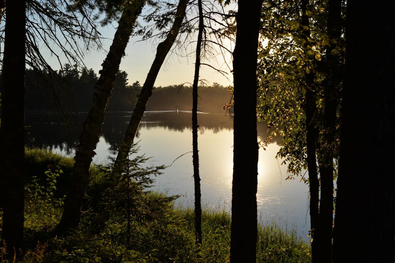 Hanging Horn Lakeside Resort Moose Lake Exteriör bild