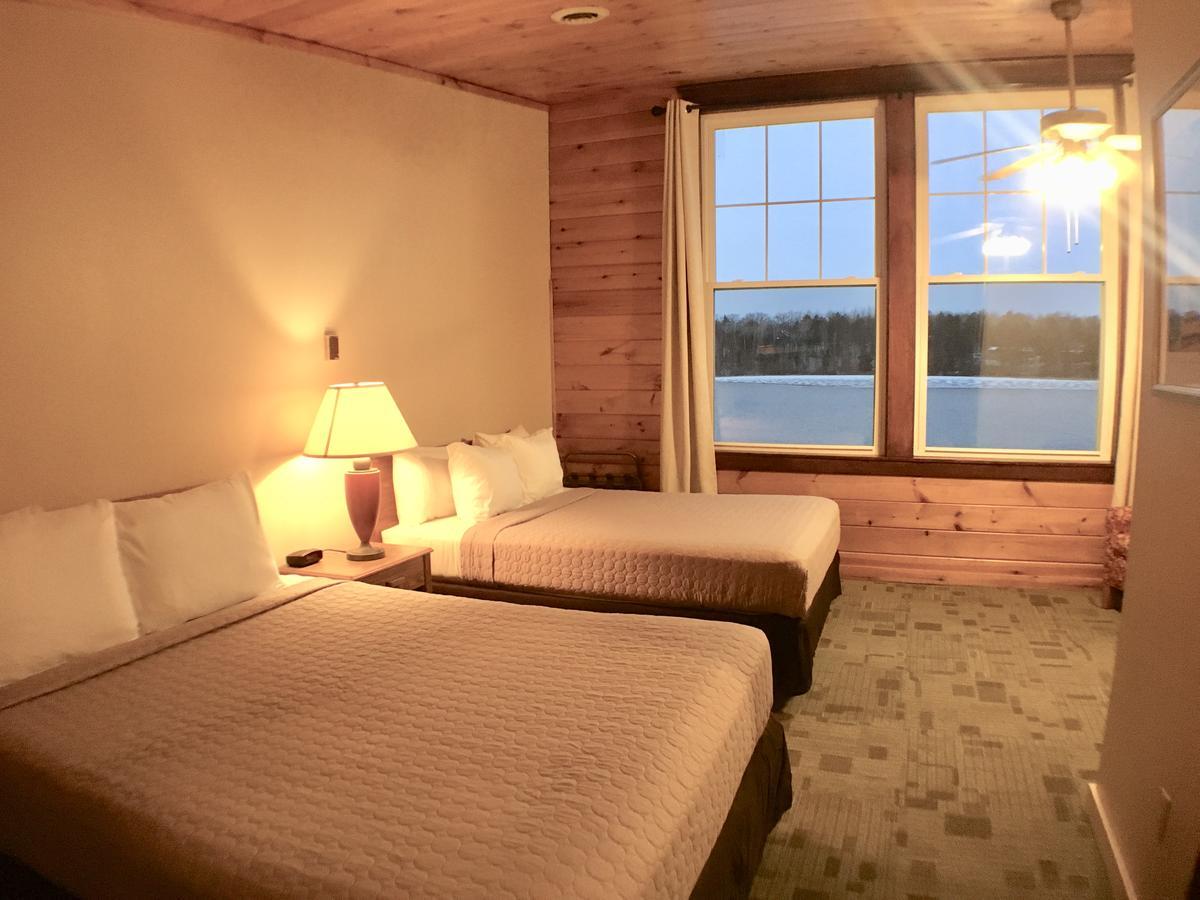 Hanging Horn Lakeside Resort Moose Lake Exteriör bild