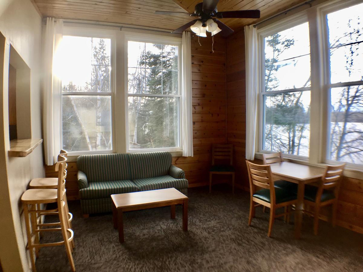 Hanging Horn Lakeside Resort Moose Lake Exteriör bild
