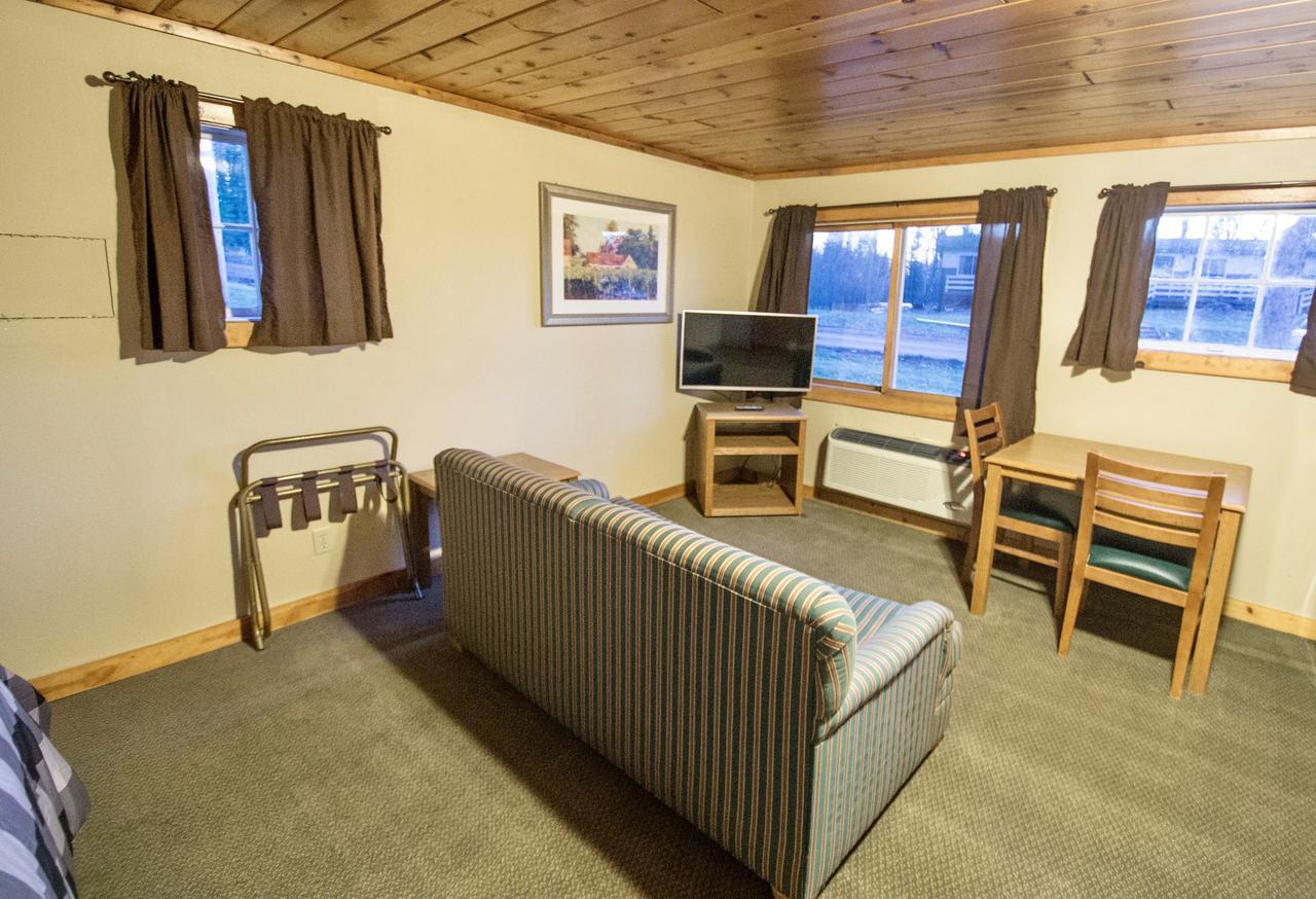 Hanging Horn Lakeside Resort Moose Lake Exteriör bild